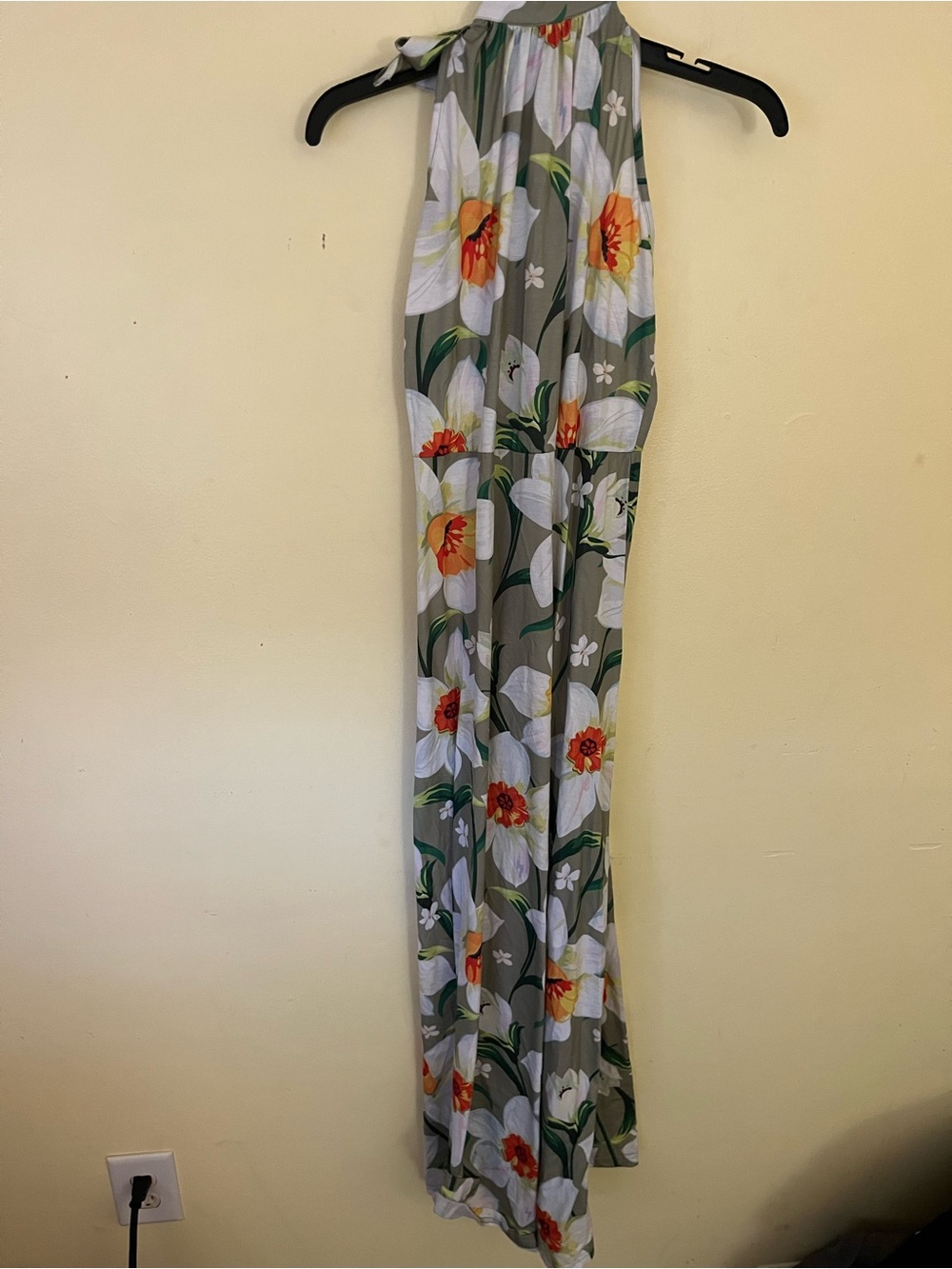 Styleword Halter Maxi Dress in Green with White & Orange Blooms Large